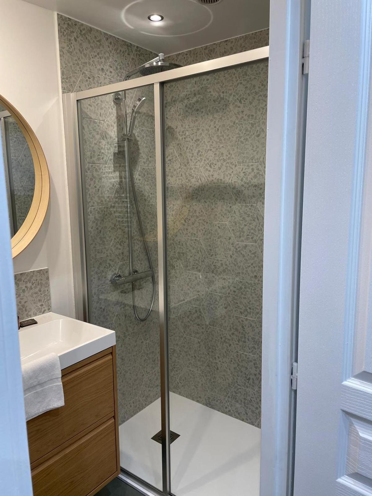 Appartement 4p Calme/full Equipped/charonne/perelachese Paris
